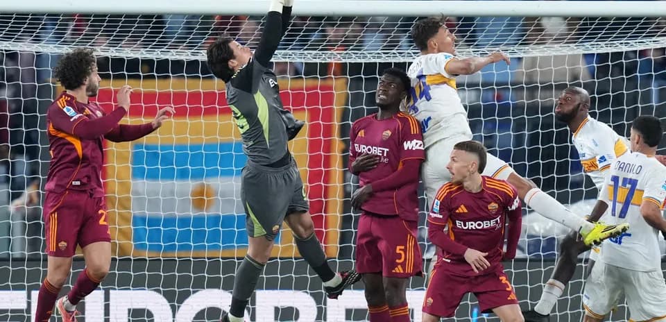Goalkeeper making a save during Lecce vs AS Roma