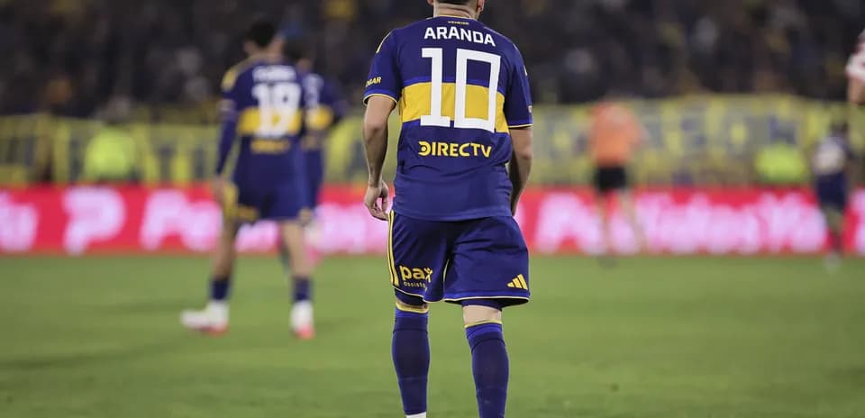 Player wearing jersey number 10 for Boca Juniors