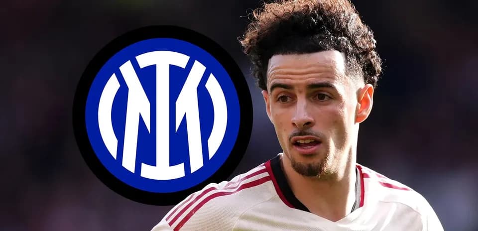 Player in jersey with Inter Milan logo behind
