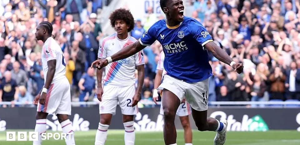 Everton player celebrating goal during match