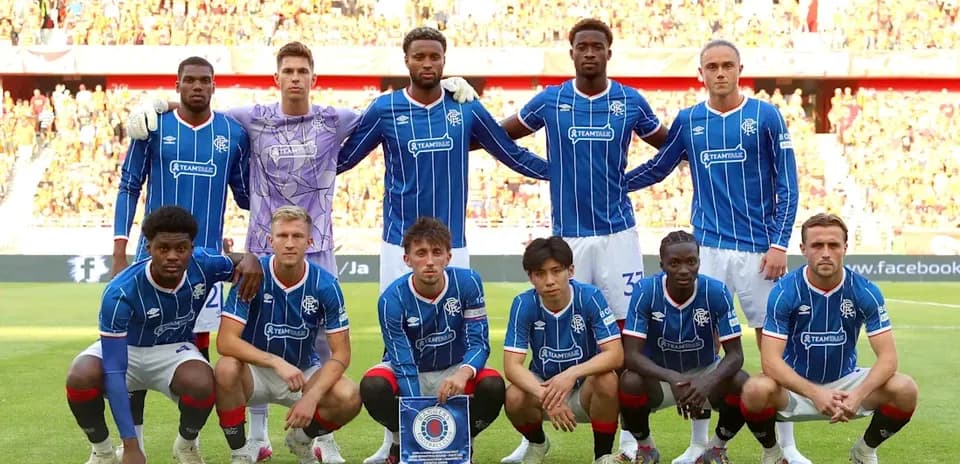 Rangers team photo before Europa League match