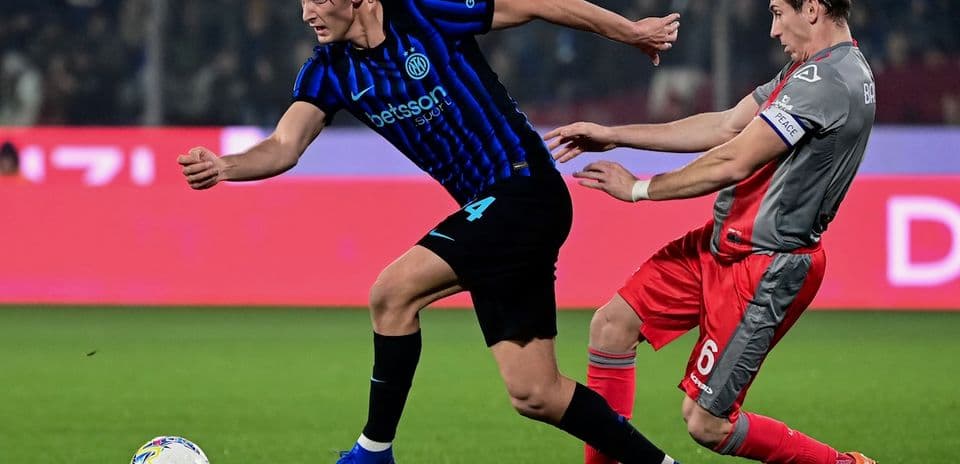 Inter Secures 2-0 Victory Over Cremonese to Maintain Top Spot.jpeg