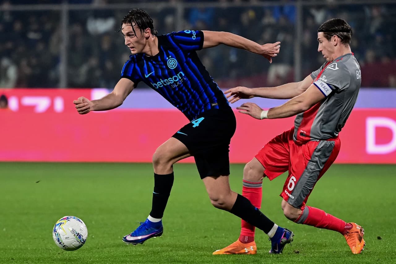 Inter Secures 2-0 Victory Over Cremonese to Maintain Top Spot.jpeg