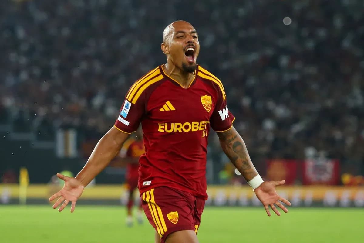 AS Roma player celebrating a goal