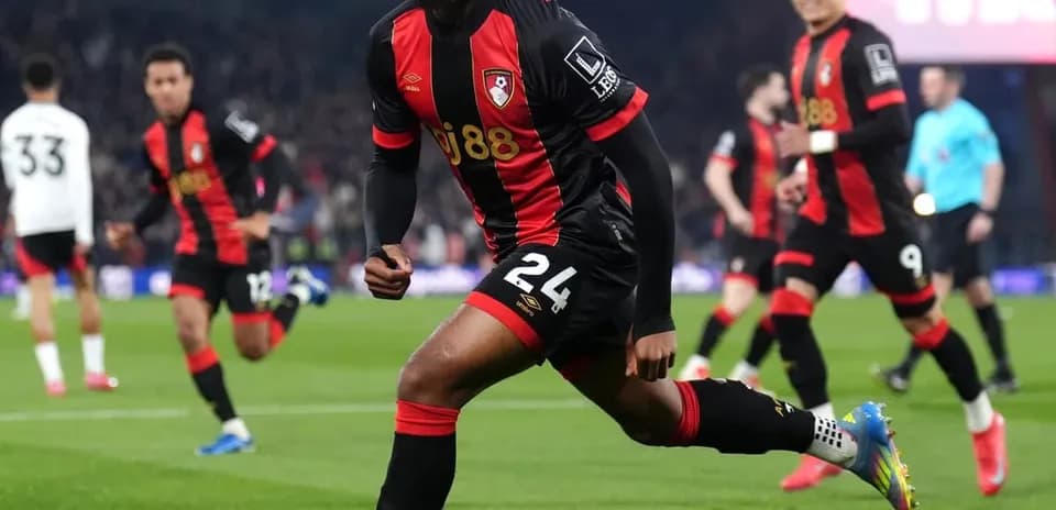 Bournemouth player celebrating goal against Fulham