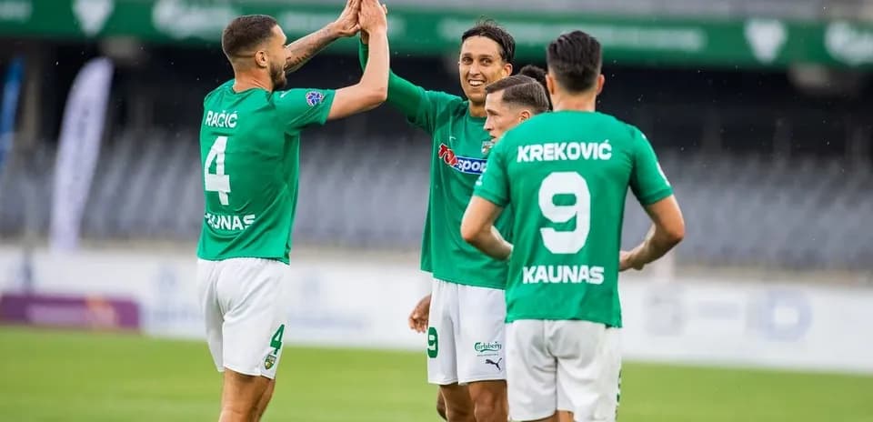 Žalgiris players celebrating during a match
