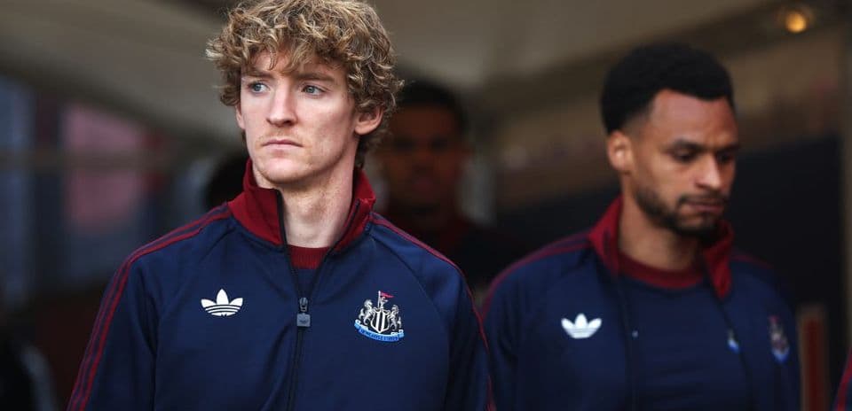 Newcastle United players entering the stadium tunnel