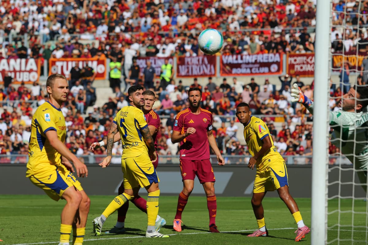 Hellas Verona players during match against AS Roma