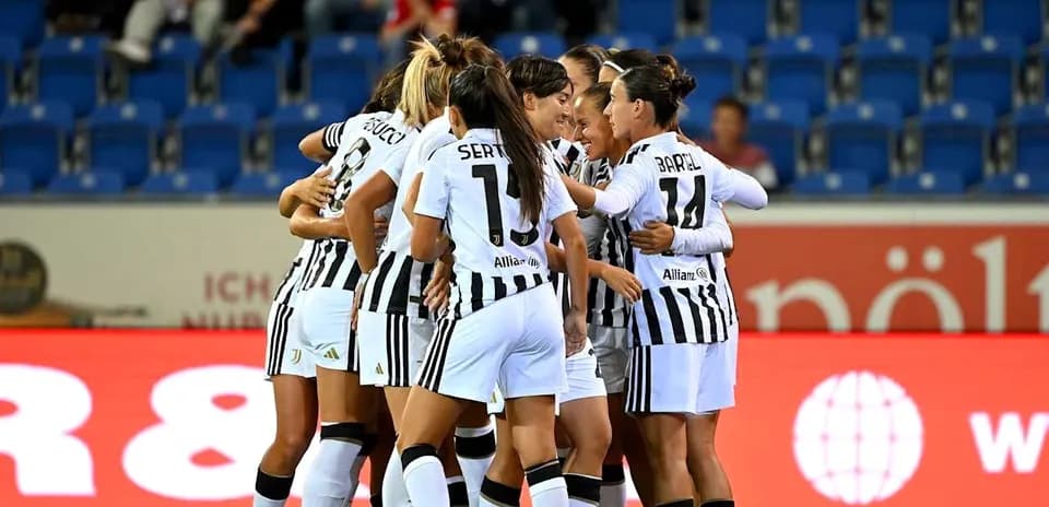 Juventus women celebrating a goal during match