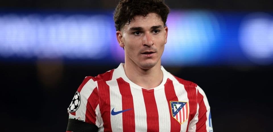 Atletico Madrid player during match close-up