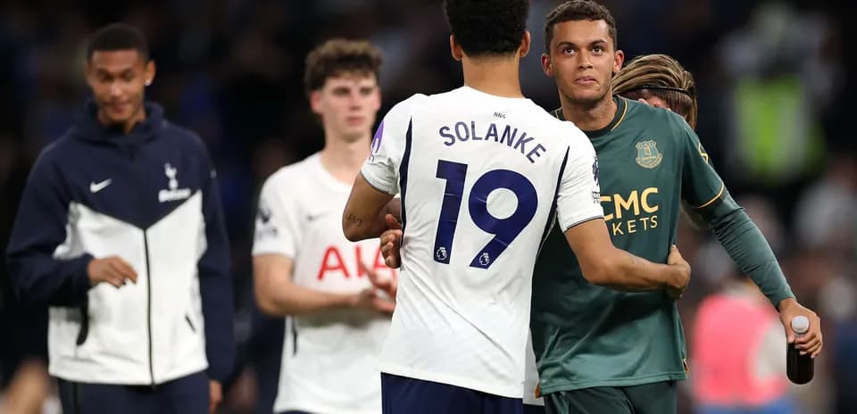 Players shaking hands after Tottenham vs Everton match
