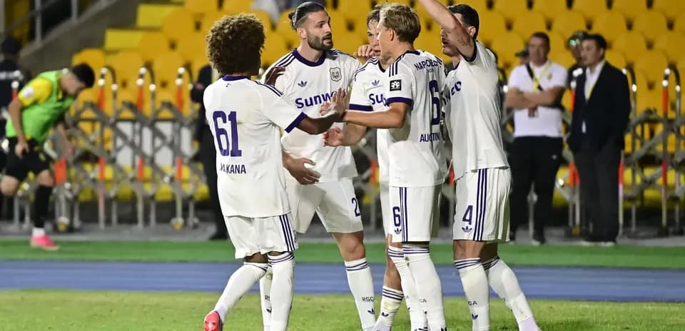 Anderlecht players celebrating a goal during match