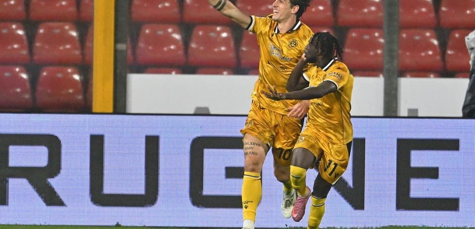 Players celebrating a goal during Udinese match