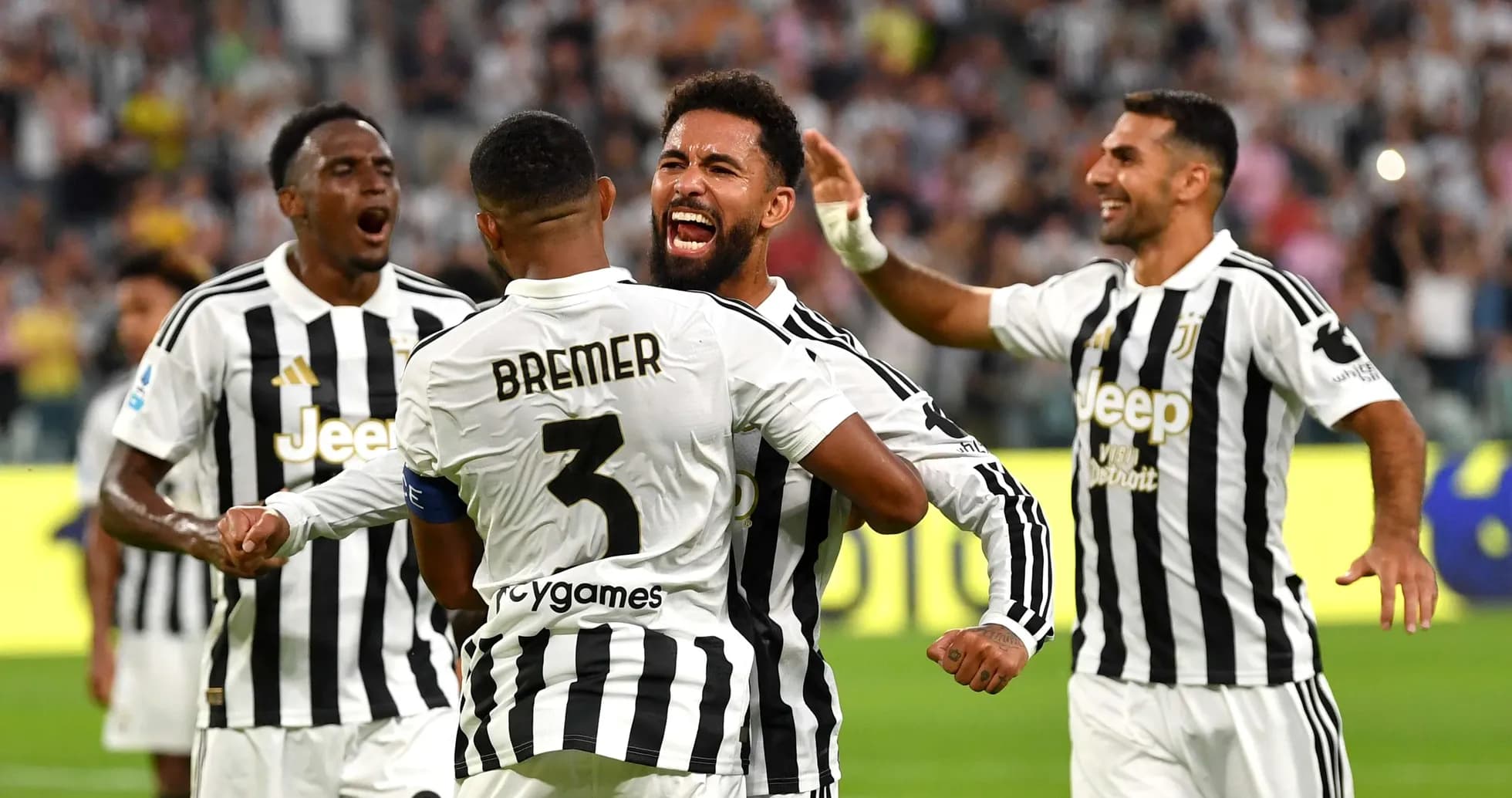 Juventus players celebrating a goal during match