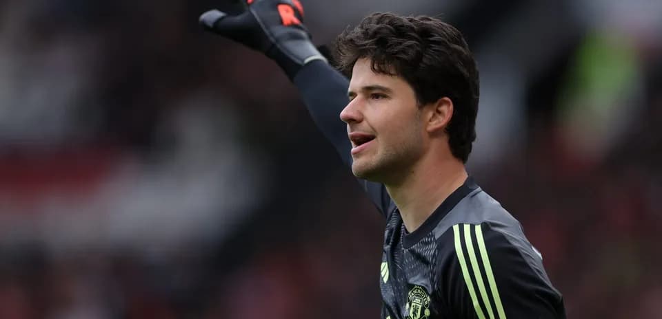 Goalkeeper gesturing during a match for Manchester United