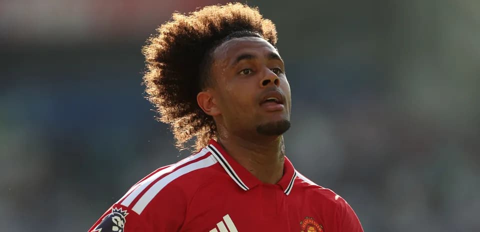 Player in Manchester United kit during match