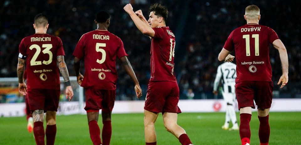 AS Roma vs Juventus: Champions League Clash at Stadio Olimpico