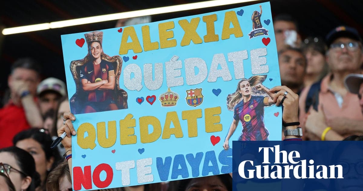 Fan holding sign supporting player Alexia during match