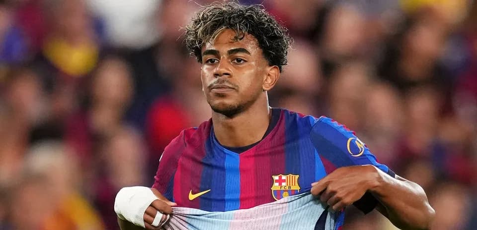 Player adjusting Barcelona jersey during match
