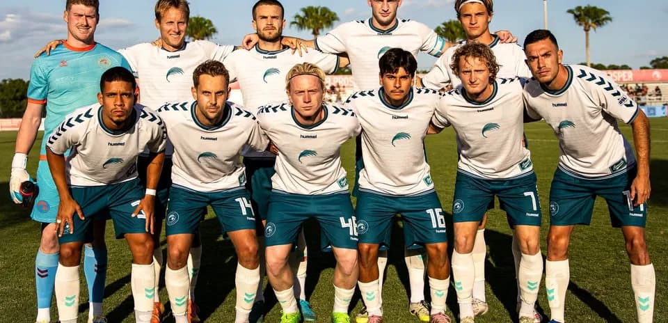 Naples team lineup before the match