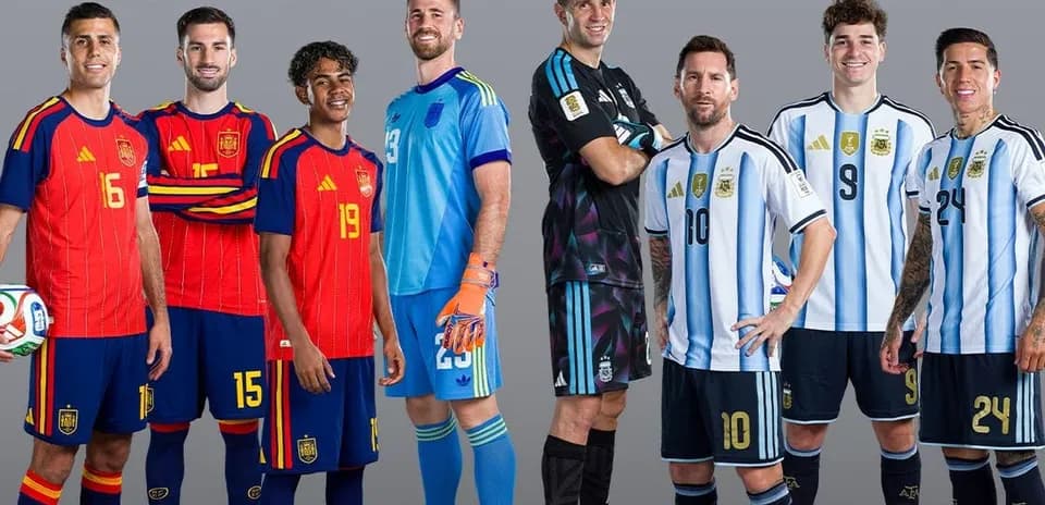 Spain and Argentina players posing for World Cup match