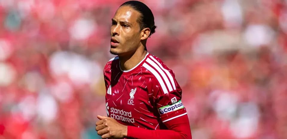 Player in Liverpool jersey during match action