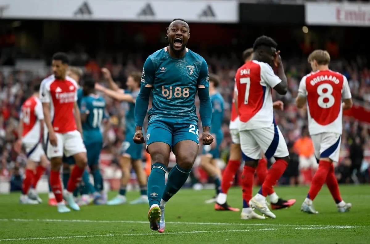 Bournemouth player celebrating during match against Arsenal