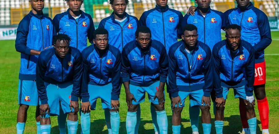 Shooting Stars players posing before the match