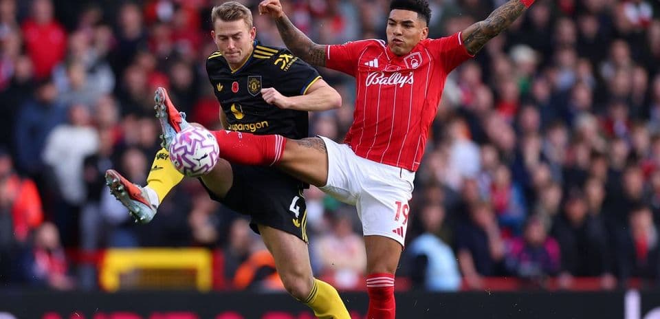 Manchester United player challenges Nottingham Forest opponent