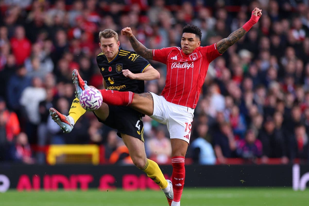 Manchester United player challenges Nottingham Forest opponent