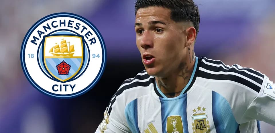 Player in Argentina jersey with Manchester City logo