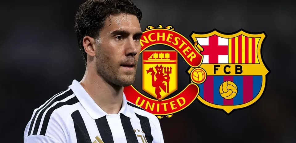 Player in Juventus kit with Manchester United and Barcelona logos