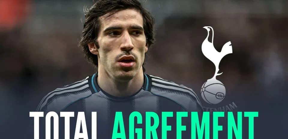 Player in Tottenham jersey with agreement headline