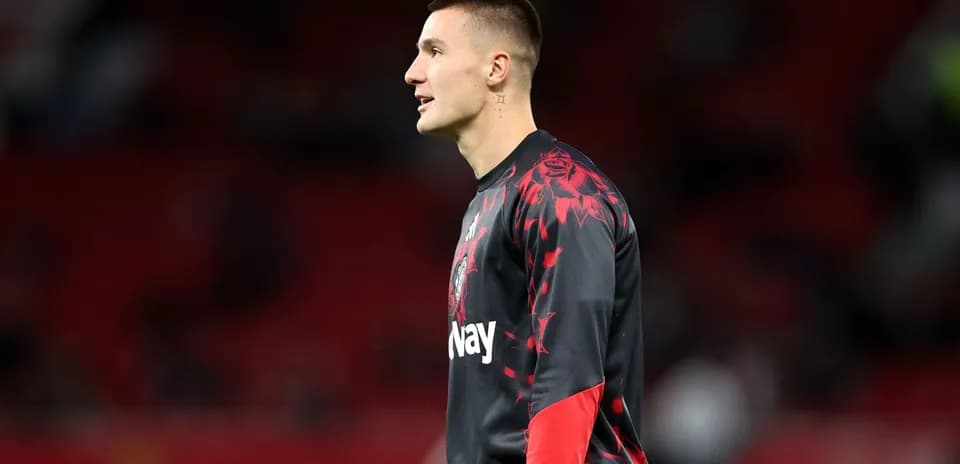 Goalkeeper warming up before the match