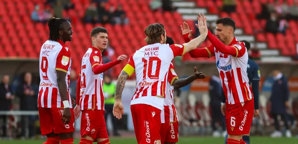 FK Crvena Zvezda players celebrating a goal