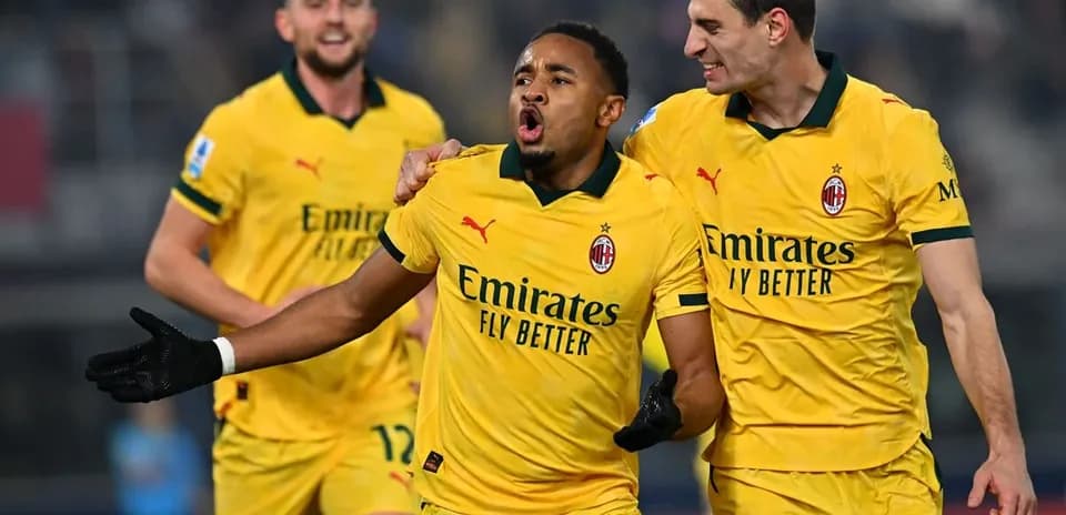 AC Milan players celebrating a goal