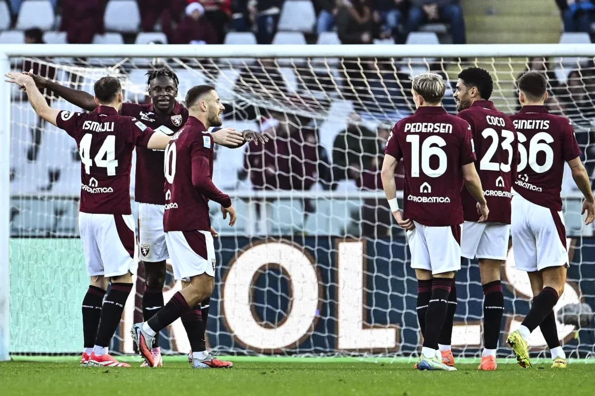 Torino players celebrating a goal during match