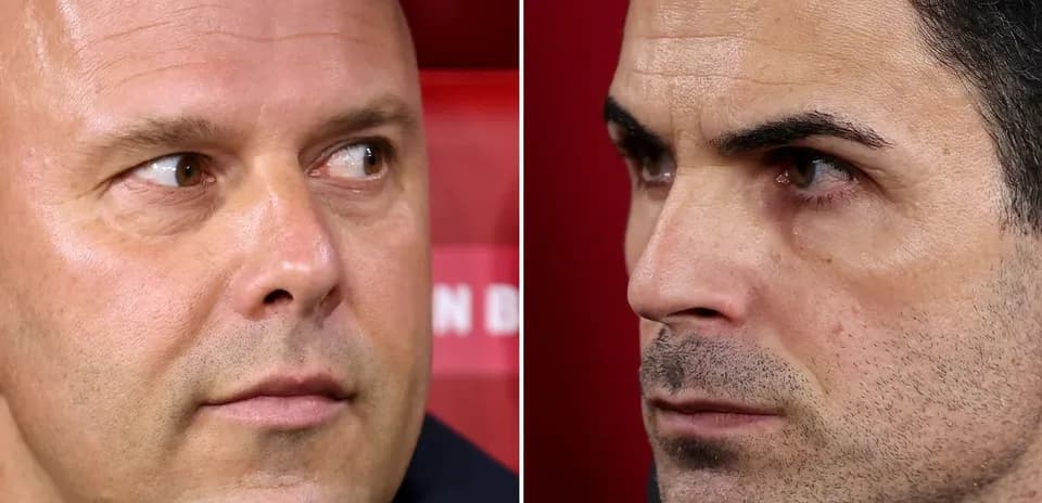 Two football managers in close-up during match