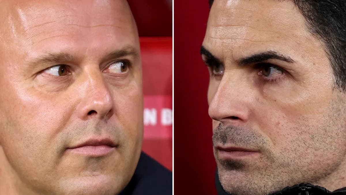 Two football managers in close-up during match