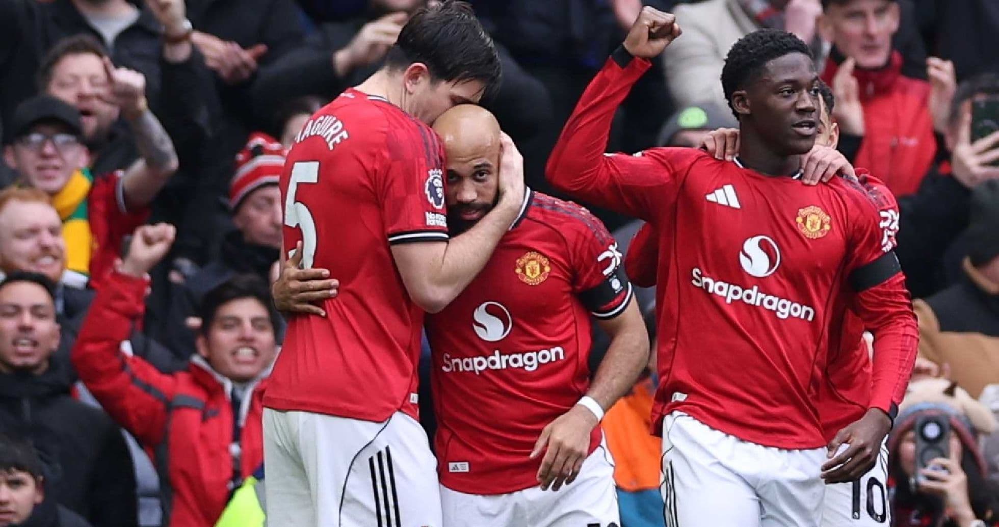 Live commentary graphic for Manchester United vs West Ham.