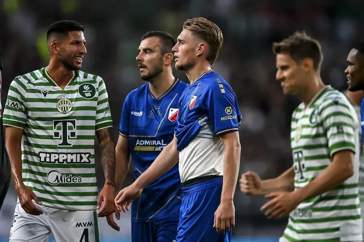 Players from Ferencvarosi TC and Vojvodina in match