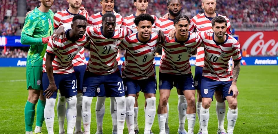 USA national team posing for a photo