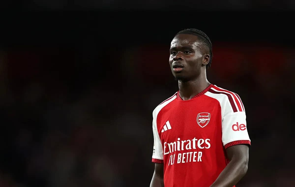 Player in Arsenal jersey during match