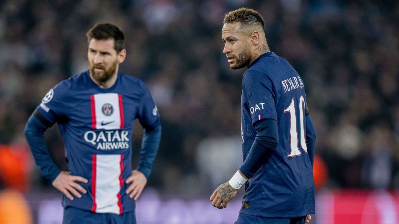 Lionel Messi and Neymar during a match