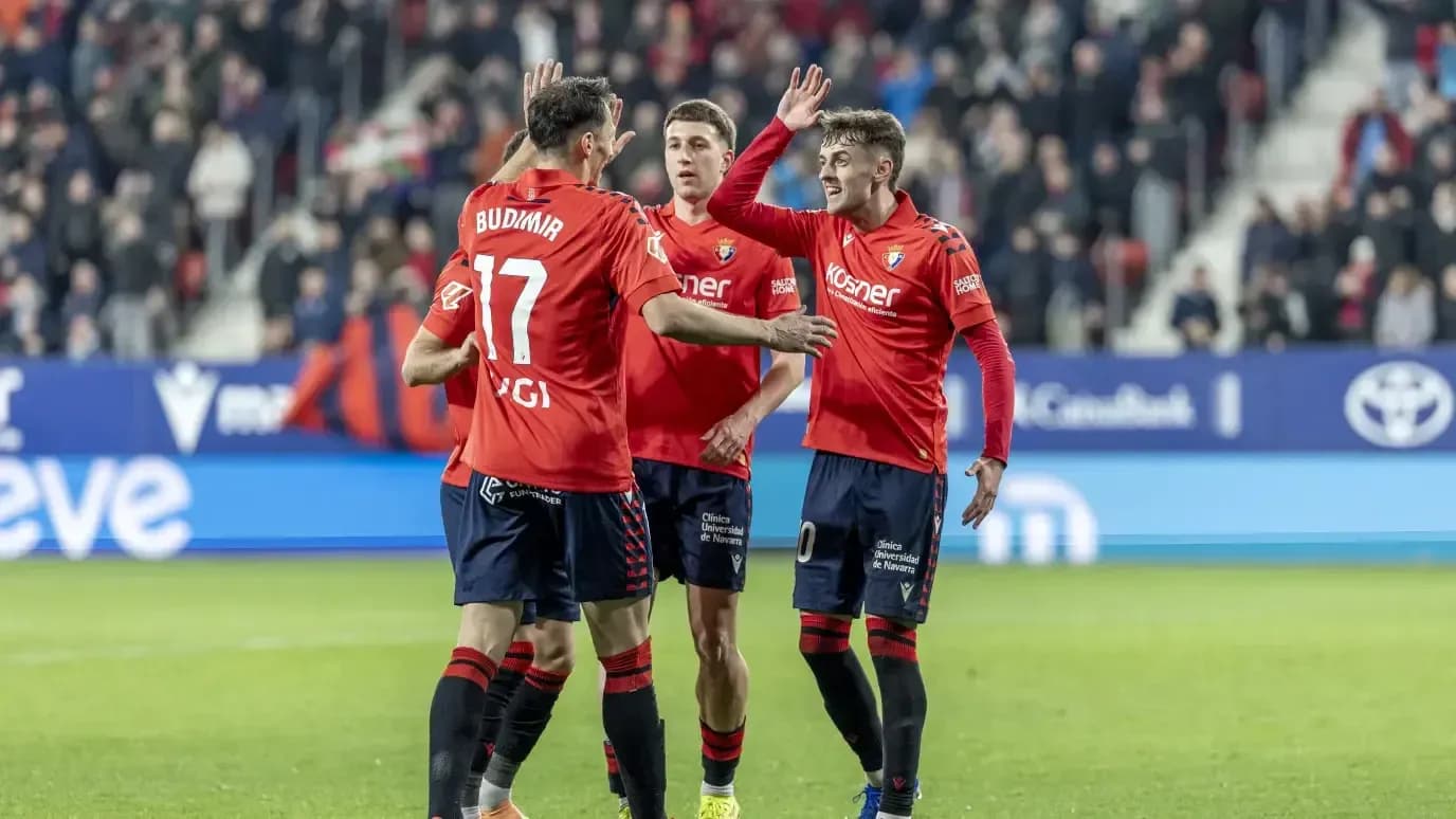 Osasuna players celebrating a goal