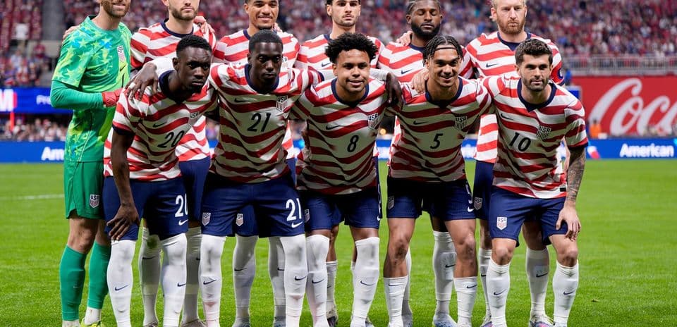 USA team posing before World Cup match