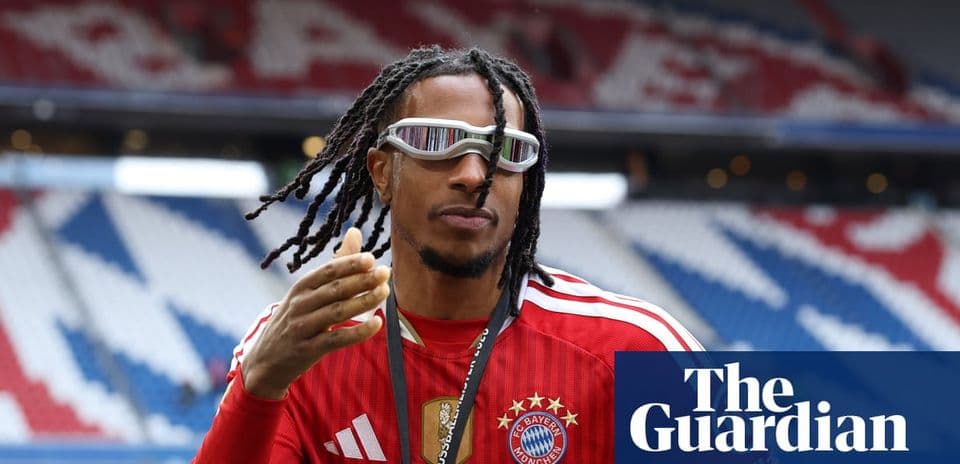 Player wearing sunglasses in Bayern Munich jersey