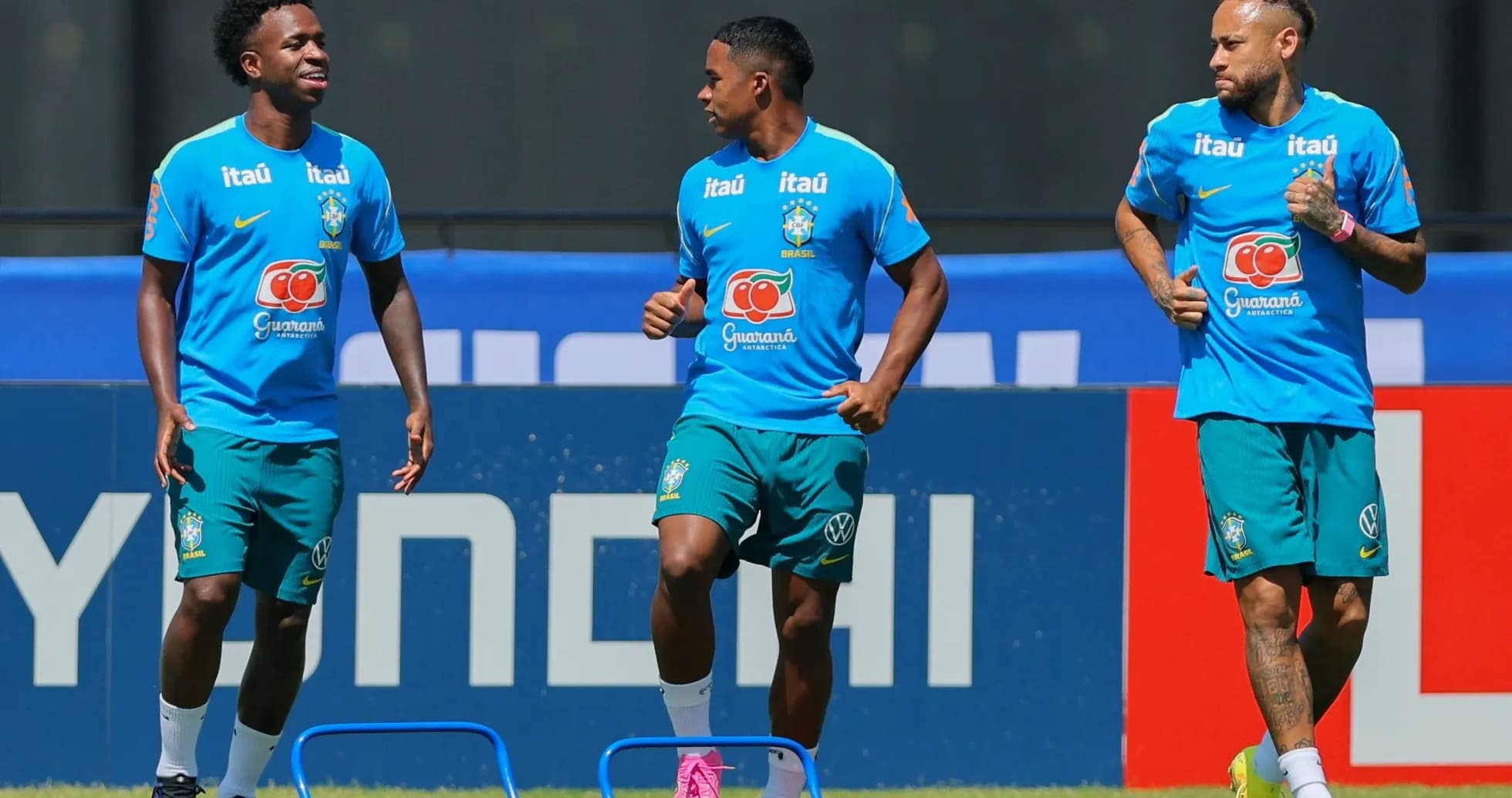 Brazilian players training ahead of World Cup match