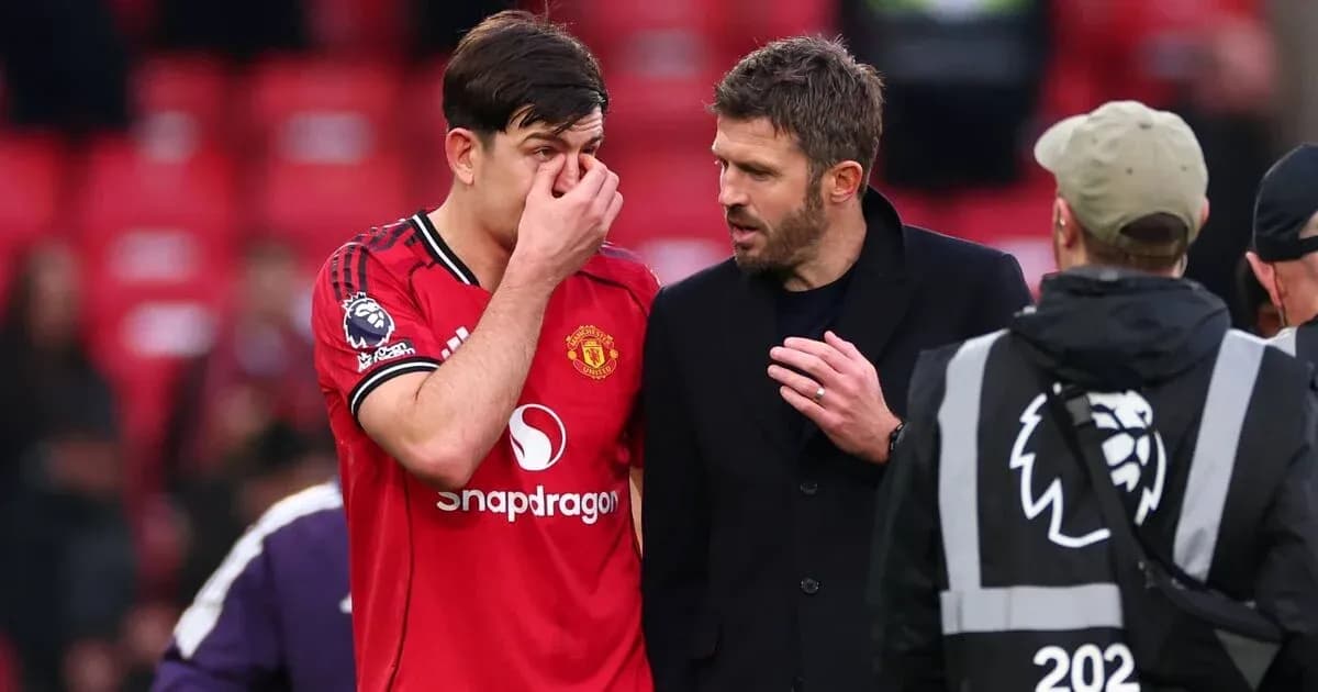 Harry Maguire and Michael Carrick discussing after match
