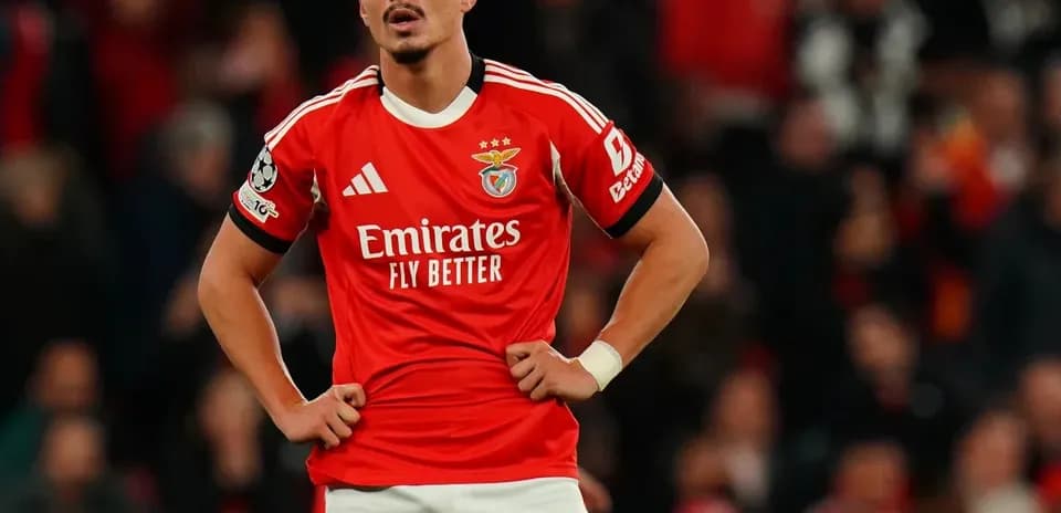 Benfica player looking up during a match